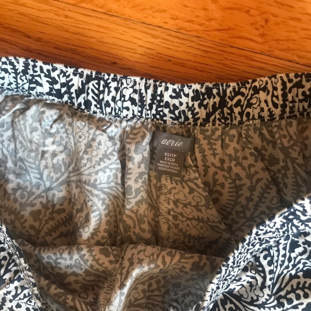 Cute Aerie beach shorts - Picture 3 of 3